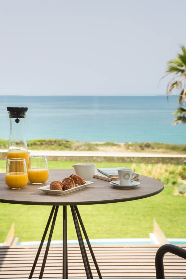 Electra_Kefalonia_Superior_Balcony_Sea_View_Room_Balcony_Orizontal_Breakfast (1)