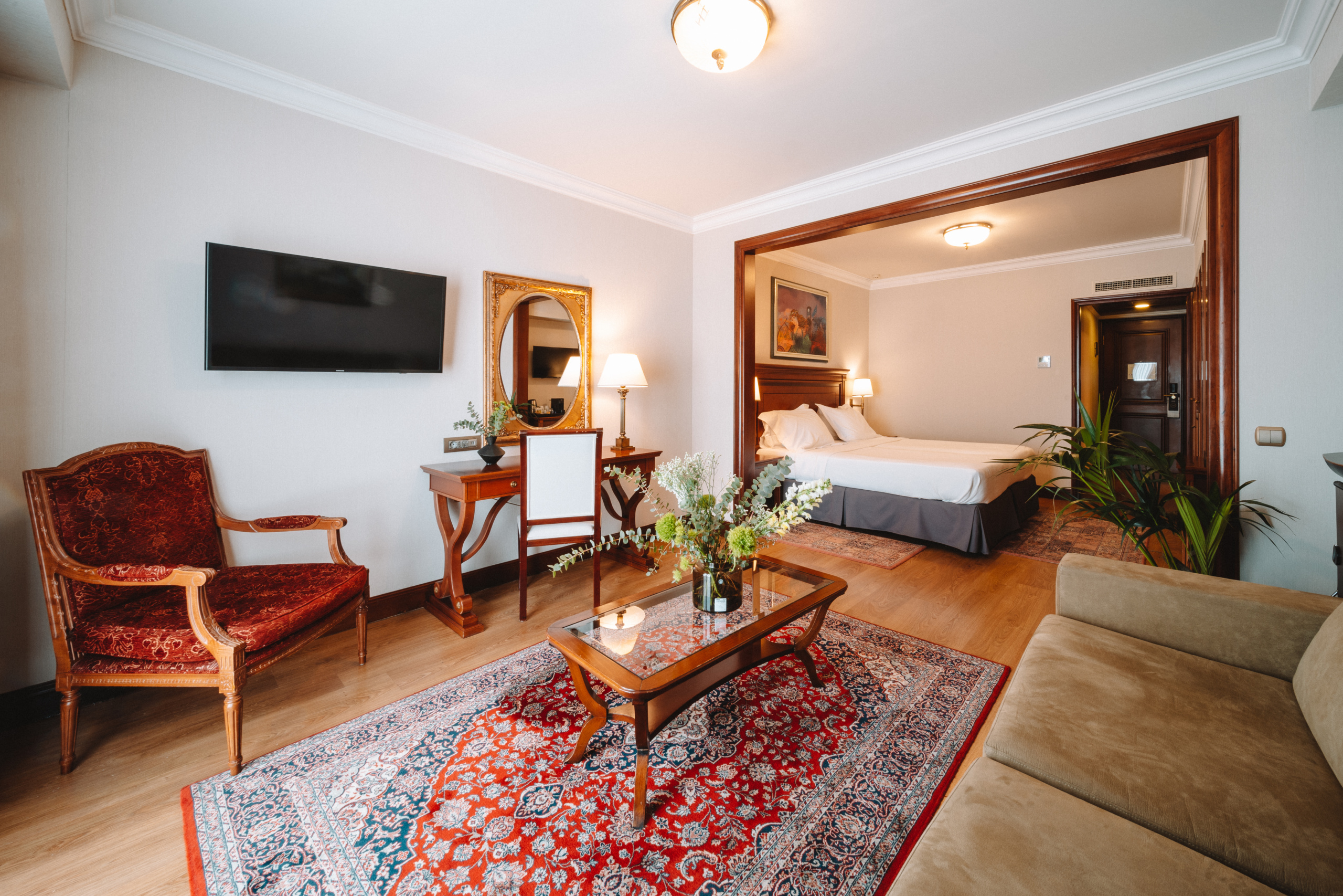 Electra_Palace_Athens_Junior_Suite_Acropolis_View_Living_Room