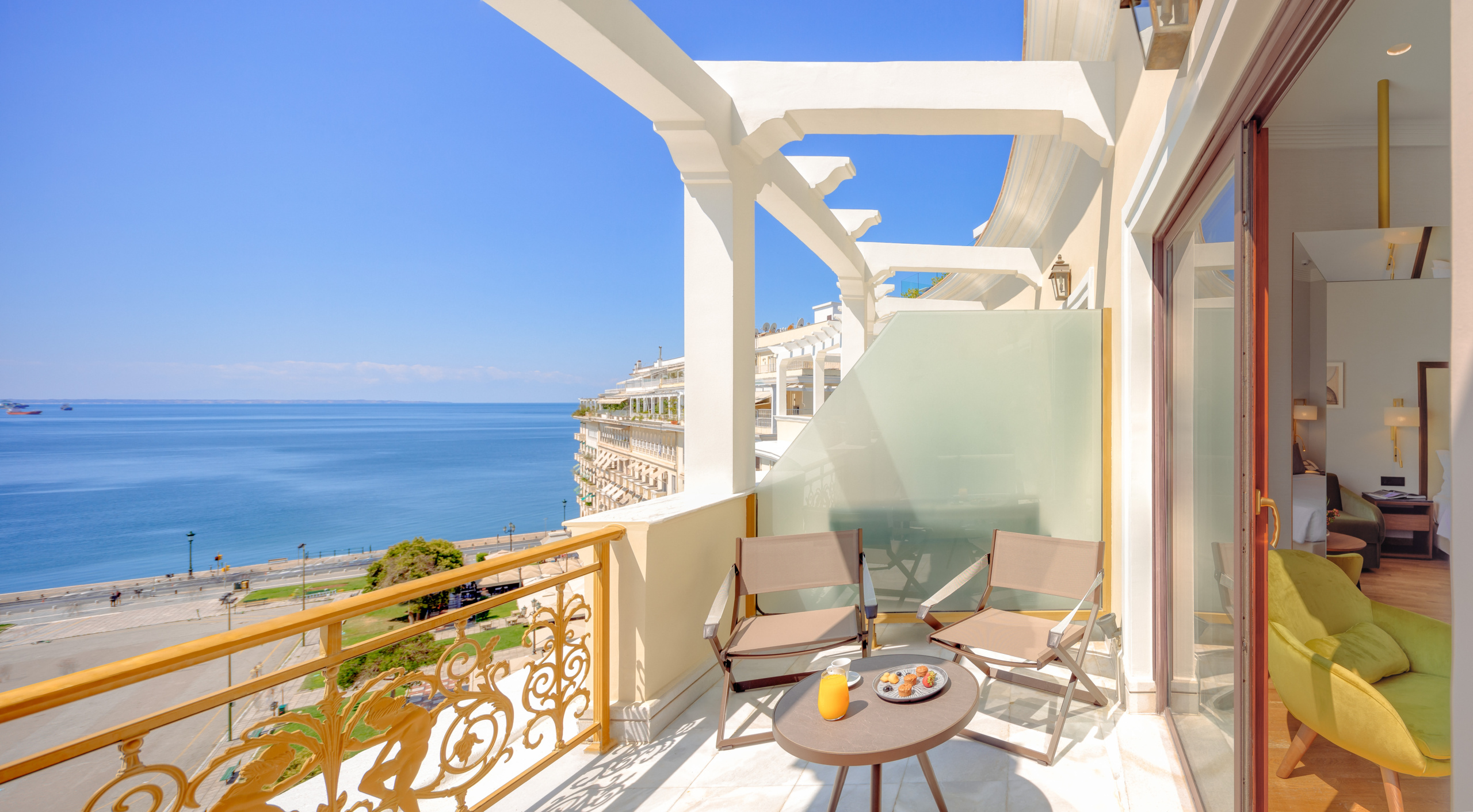 Electra_Palace_Thessaloniki_Executive_Sea_View_Double_Bedroom_Balcony