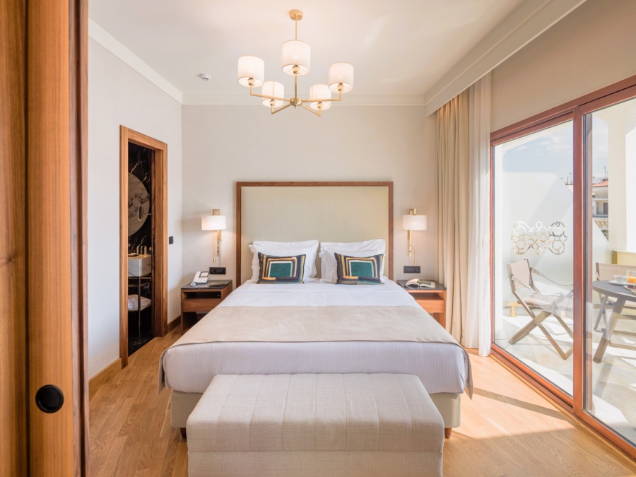 Electra_Palace_Thessaloniki_Executive_Suite_Bed