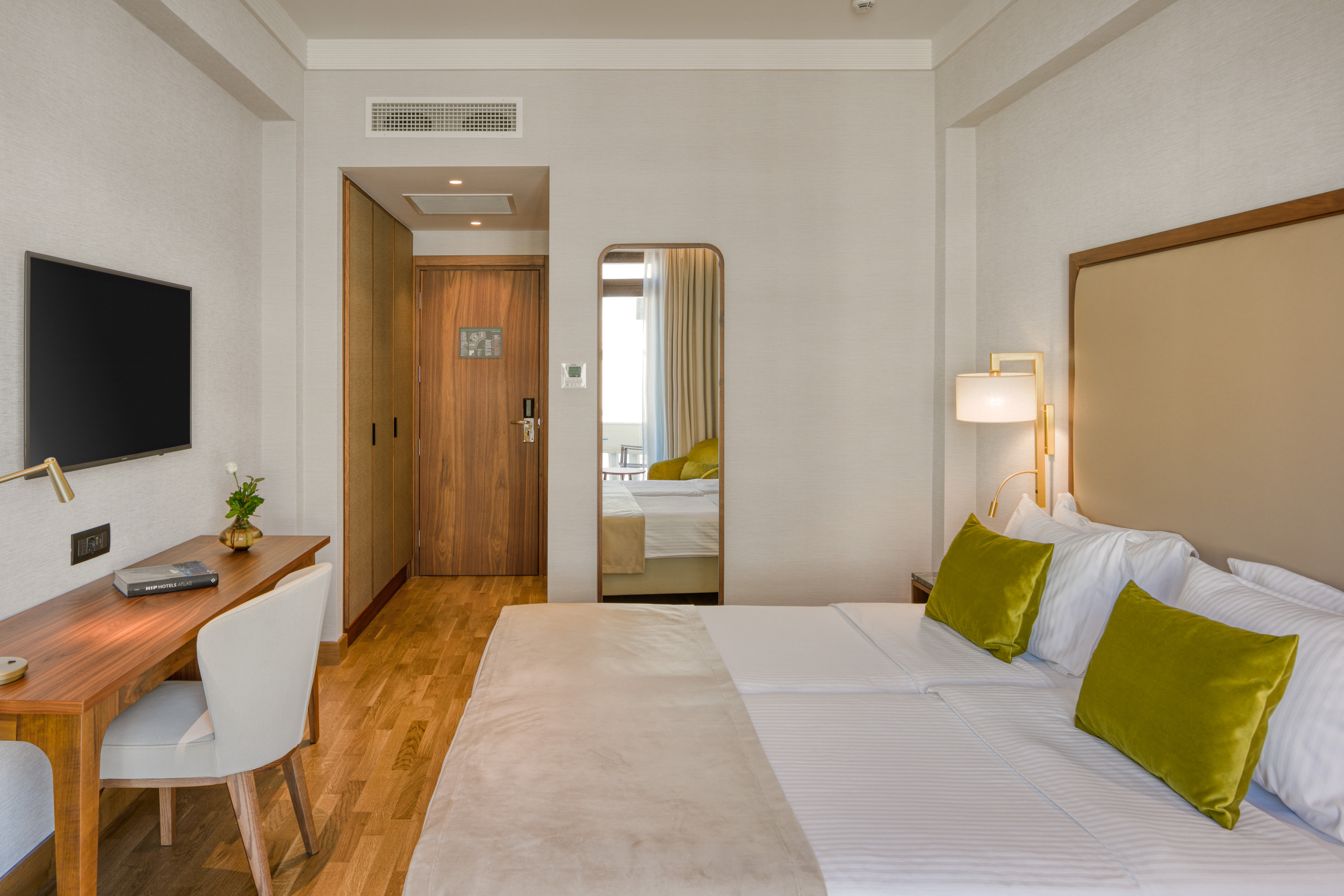 Electra_Palace_Thessaloniki_Premium_Side_Sea_View_Double_Bed