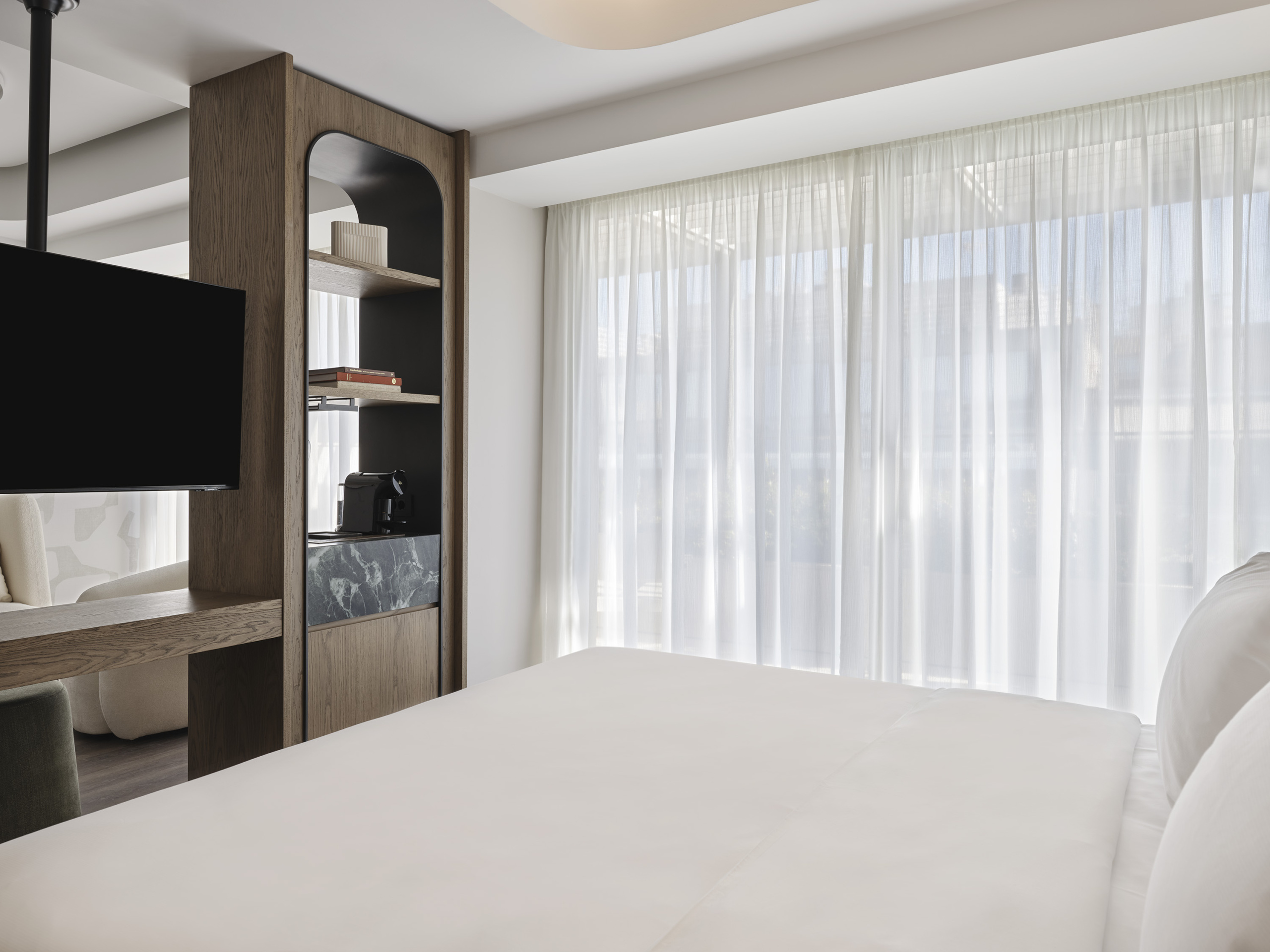 electra-athens-rhythm-active-suite-amenities-TV