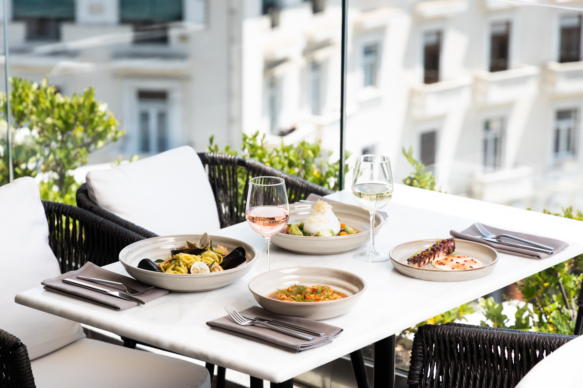 electra-palace-thessaloniki-orizontes-roof-restaurant-dishes