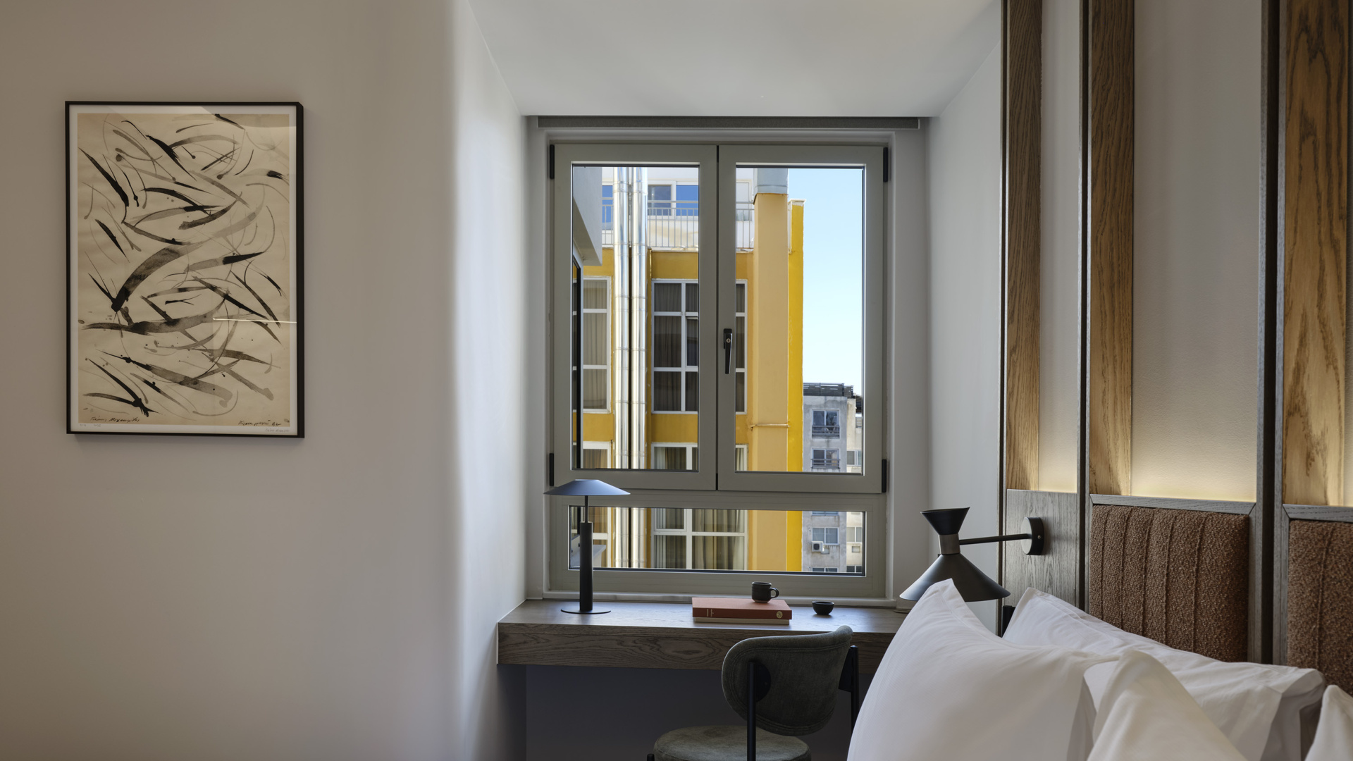 electra-rhythm-athens-cozy-room-window-view