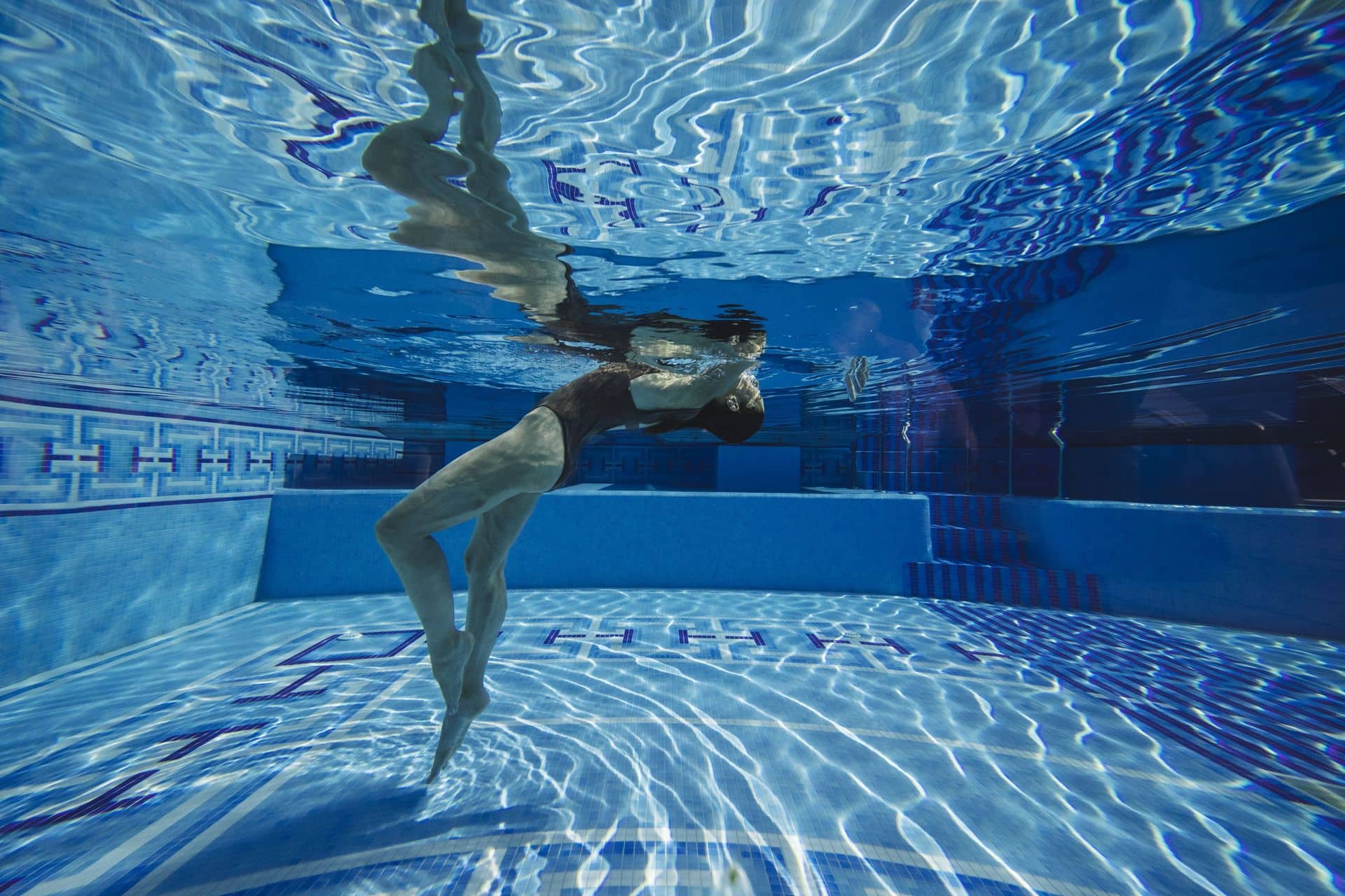 _electra_metropolis_athens_pool_underwater_girl_resized