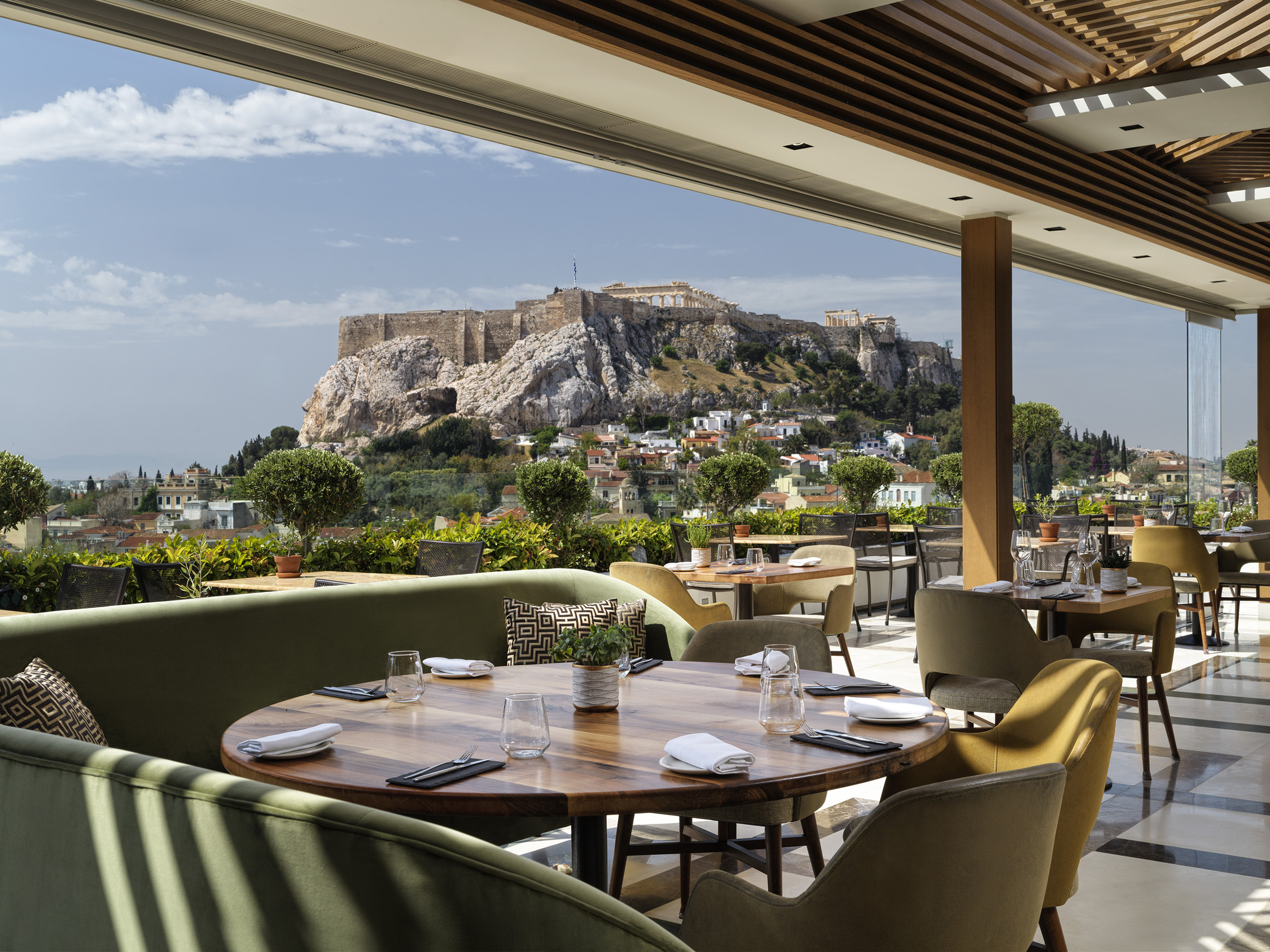 electra-palace-roof-garden-restaurant-terrace-with-acropolis-view