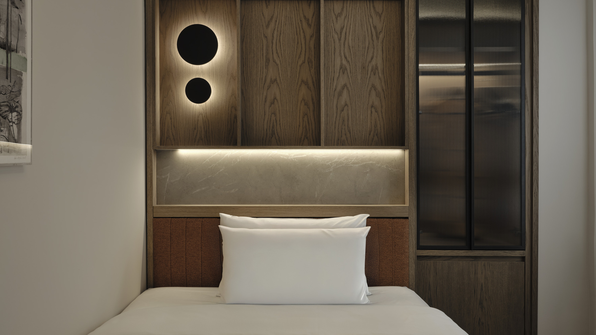 electra-rhythm-athens-nest-room-bathroom-single-bed