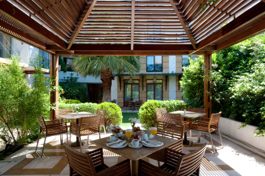 Electra_Palace_Athens_Outdoor_Garden_Pergola