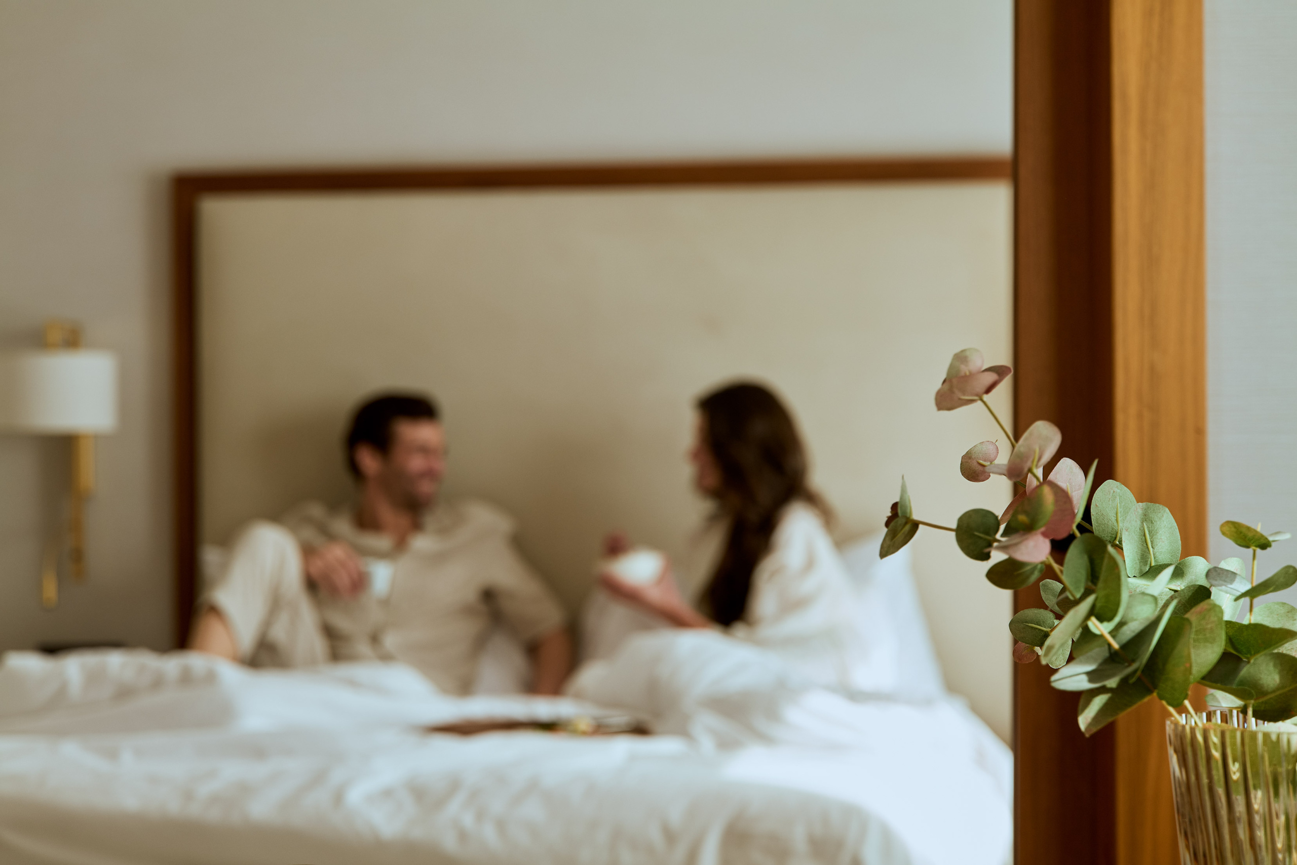 electra-aristotelous-suite-bed-couple-2