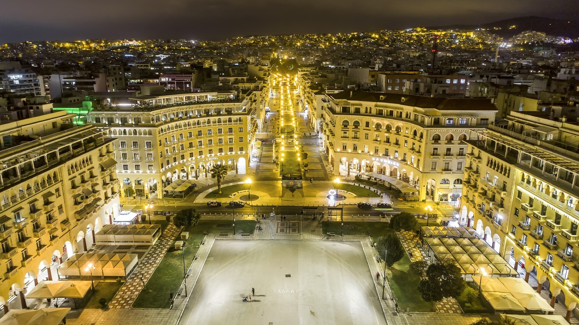 Aerial, night view of Electra Palace Thessaloniki, the best place to spend business holidays to Thessaloniki