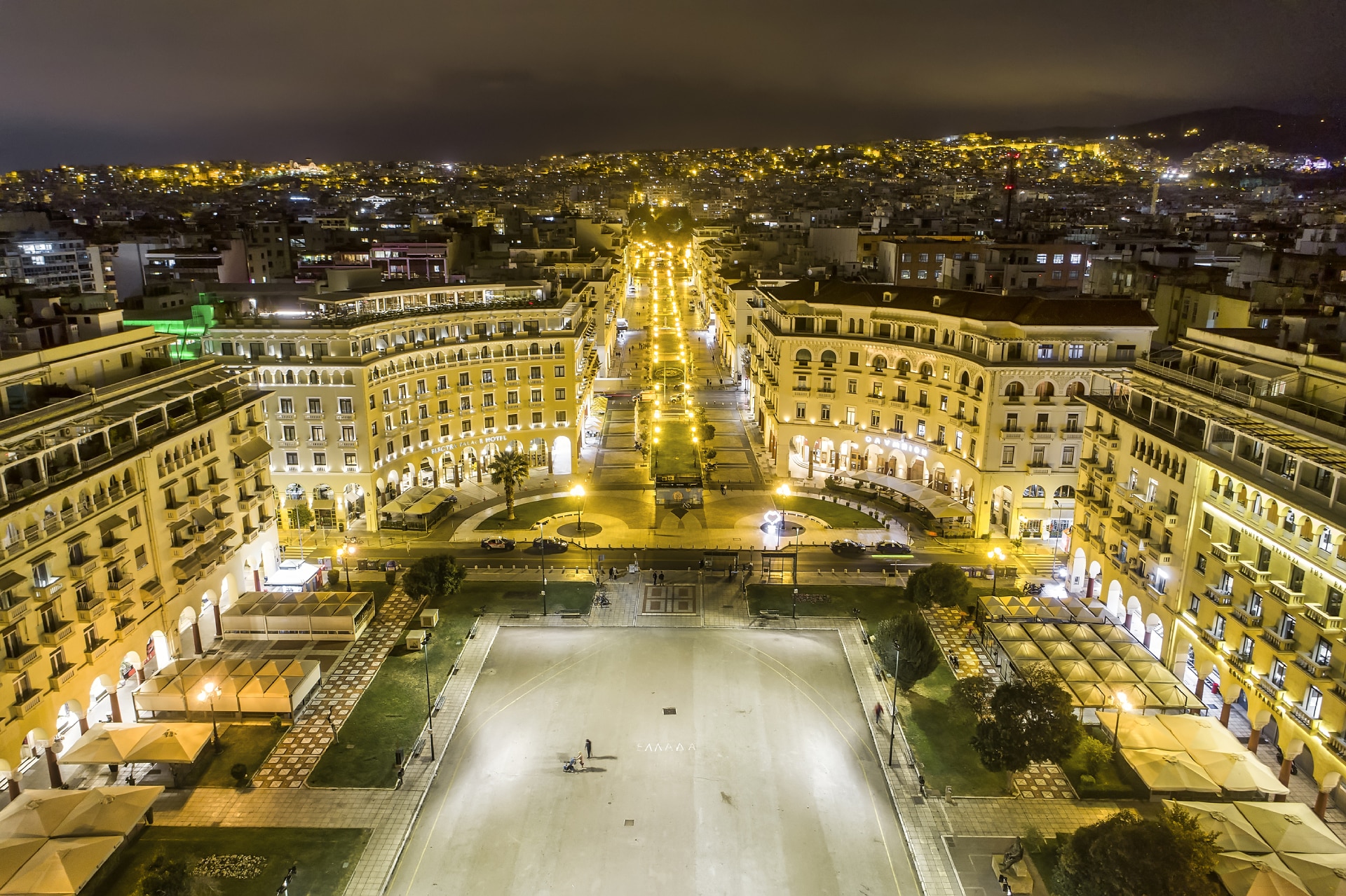 Aerial, night view of Electra Palace Thessaloniki, the best place to spend business holidays to Thessaloniki