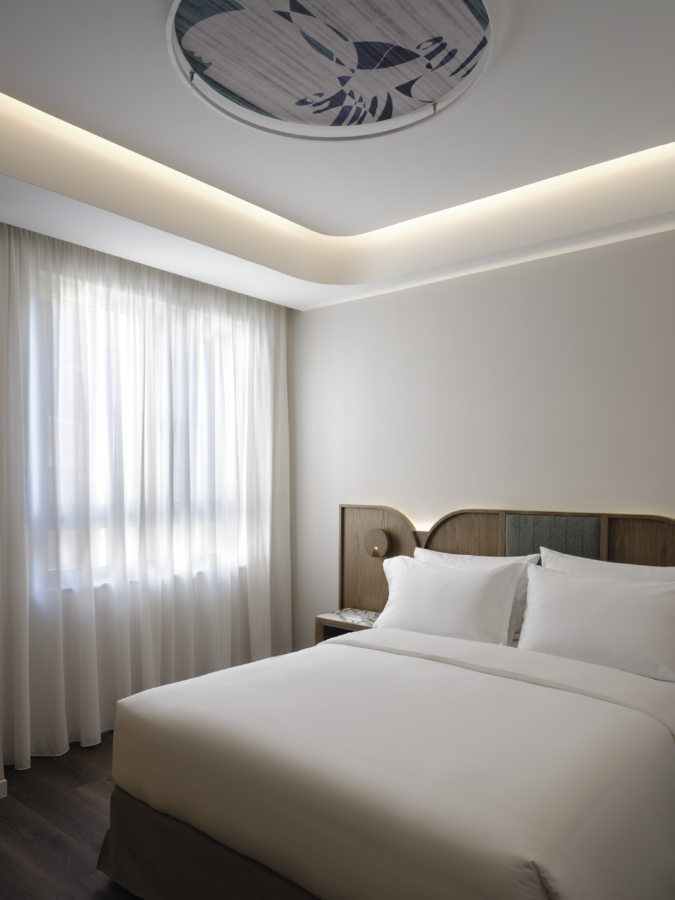 electra-rhythm-athens-slow-room-natural-light