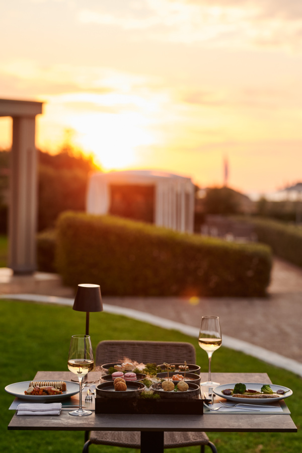 Electra_Palace_Rhodes_Dine_Sunset
