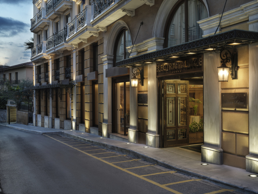 electra-palace-athens-arched-facade-lighting