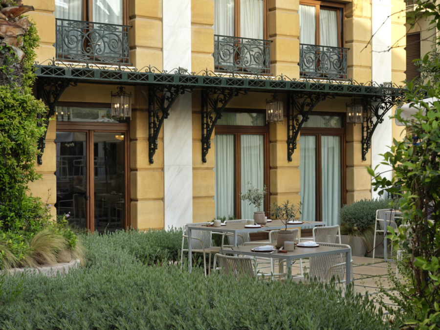 electra-palace-athens-garden-view