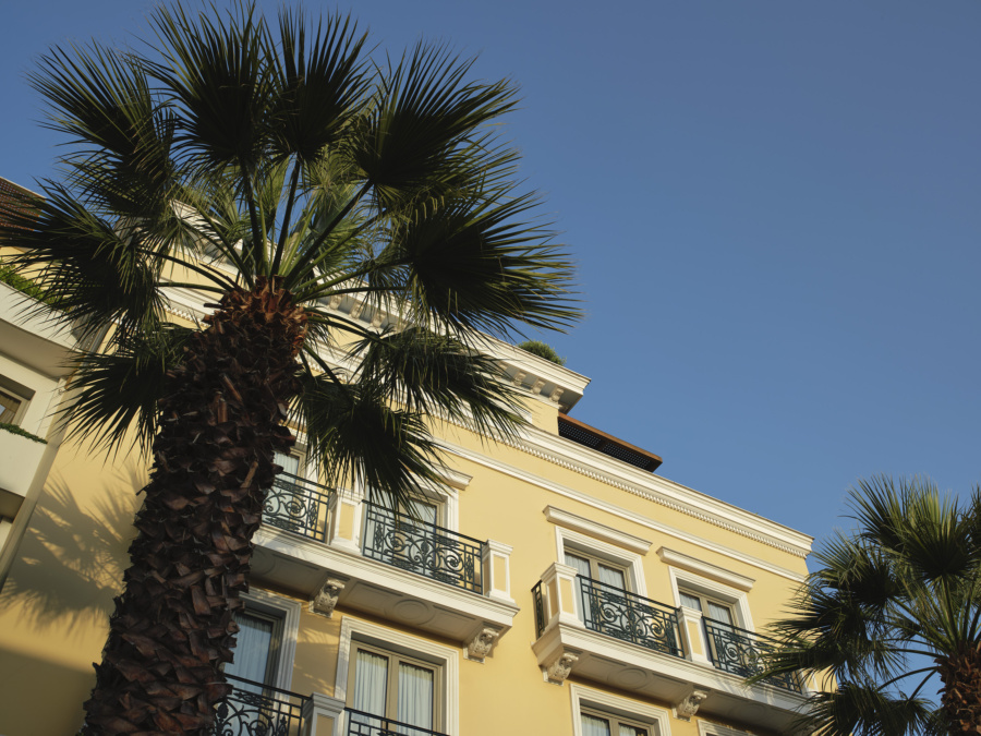 electra-palace-athens-hotel-exterior-palm-daylight