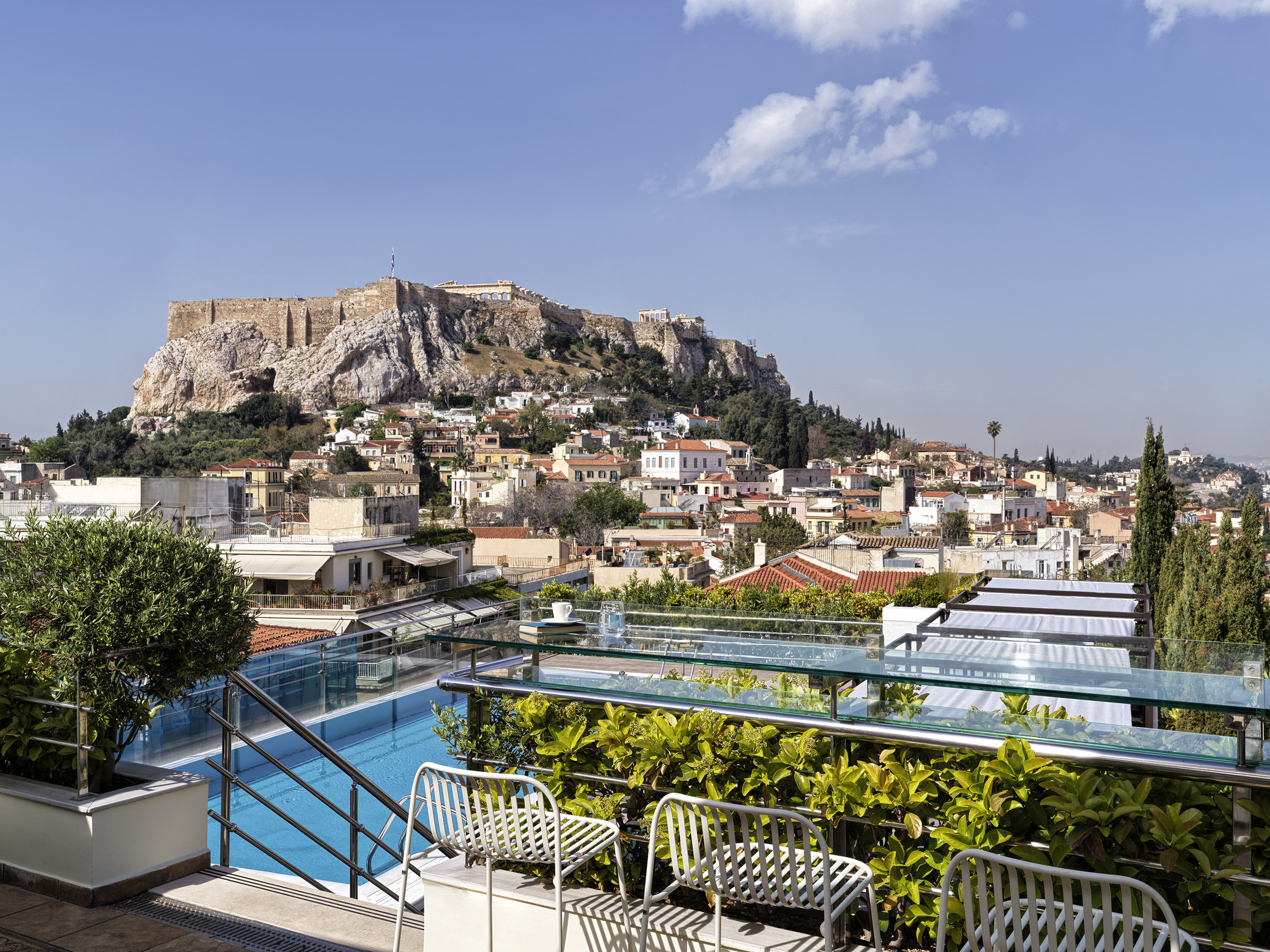 electra-palace-athens-outdoor-pool-acropolis-view