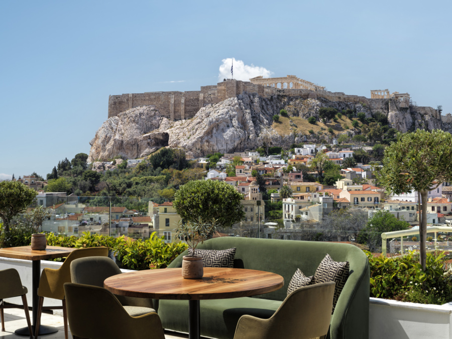 electra-palace-roof-garden-restaurant-acropolis-background