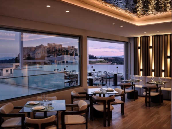 electra-rhythm-athens-focal-restaurant-dining-with-view