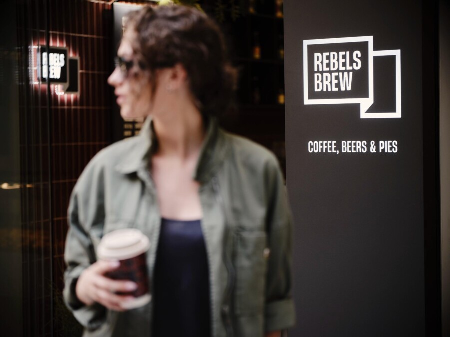 electra-rhythm-athens-rebels-brew-coffee-to-go
