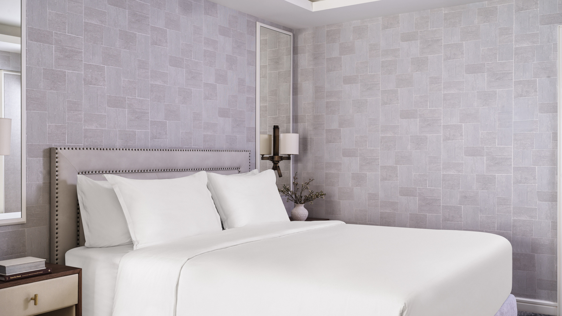 EPA-superior-premium-junior-room-mockup