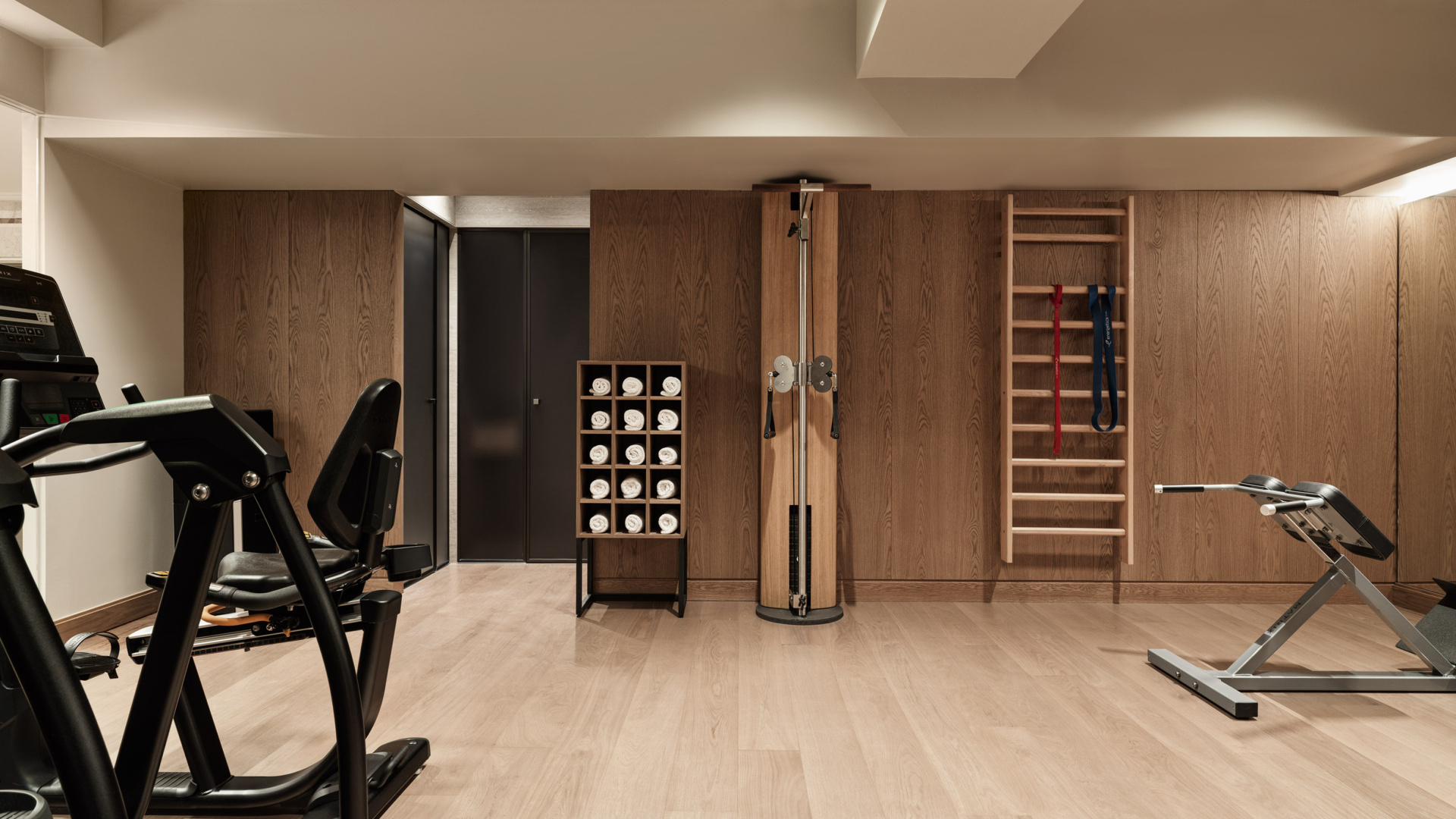 electra-palace-athens-gym-fitness-area