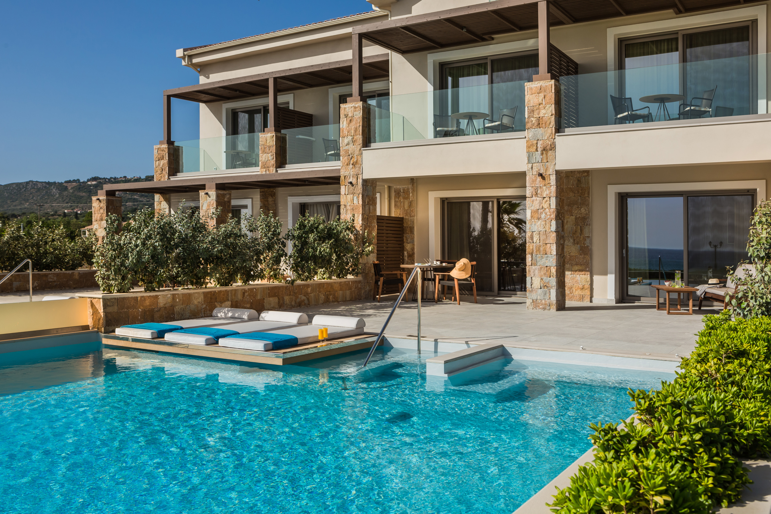 Executive_Suite__Private_Pool_Pool